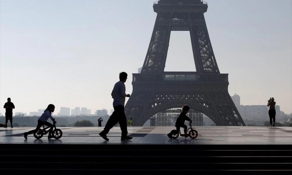 Κορονοϊός-Γαλλία: Ο υπουργός Υγείας τάσσεται υπέρ μιας περιφερειακής χαλάρωσης των μέτρων